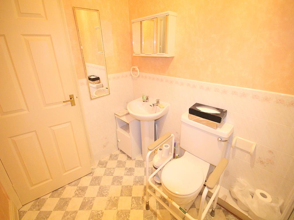 2 bedroom terraced house SSTC in Barnoldswick - IMG_1425.jpg